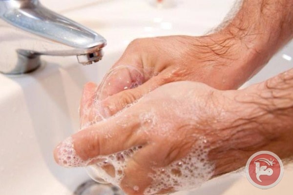 هل يفيد غسل اليدين بدون صابون؟‬
