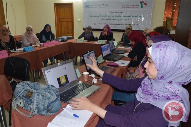 تطوير الاعلام وشؤون المرأة يفتتحان دورة للإعلاميات بغزة