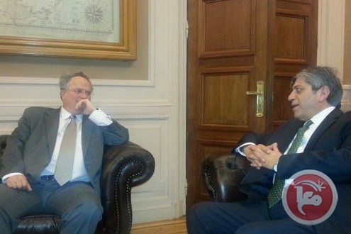 السفير طوباسي يلتقي بوفد حزب تحالف اليسار اليوناني