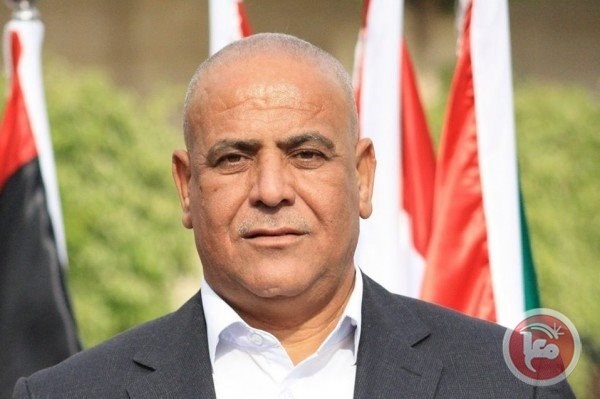 نشوة الكتابة ،،،،، وضعف النقد ،،، وهلامية الكلام