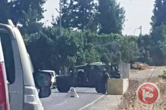 إلقاء زجاجة حارقة على حافلة للمستوطنين شمال الخليل