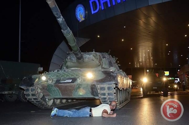تركيا تشهد محاولة انقلاب عسكري