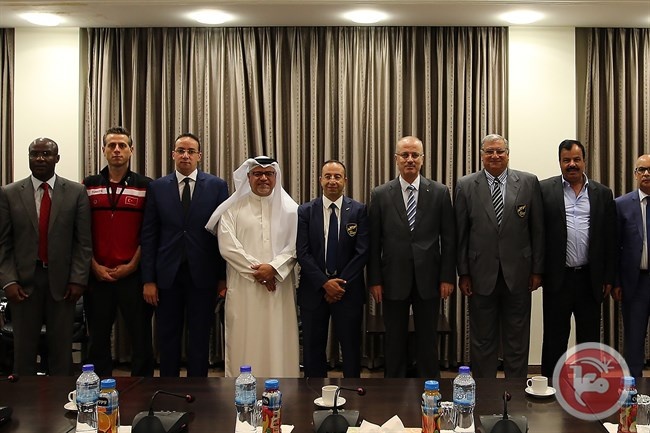 رئيس الوزراء يستقبل وفود التايكوندو