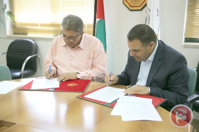 جامعة القدس ومجموعة دايمنشنز توقعان اتفاقية تعاون في البحث والتطوير