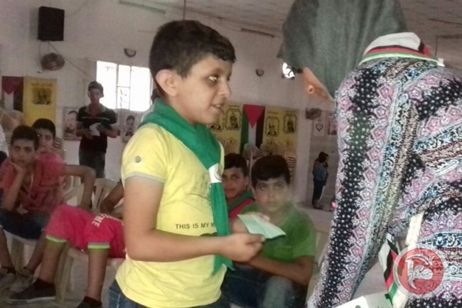 الكشافة الفلسطينية تنظم أنشطة ترفيهية للأطفال في عين الحلوة