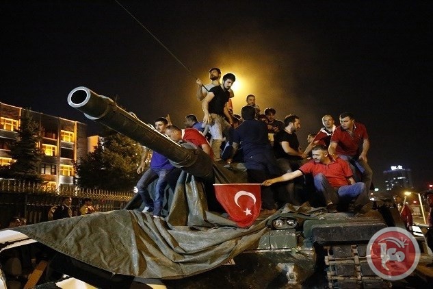 تركيا- حبس 12 الف شخص واغلاق الكليات العسكرية