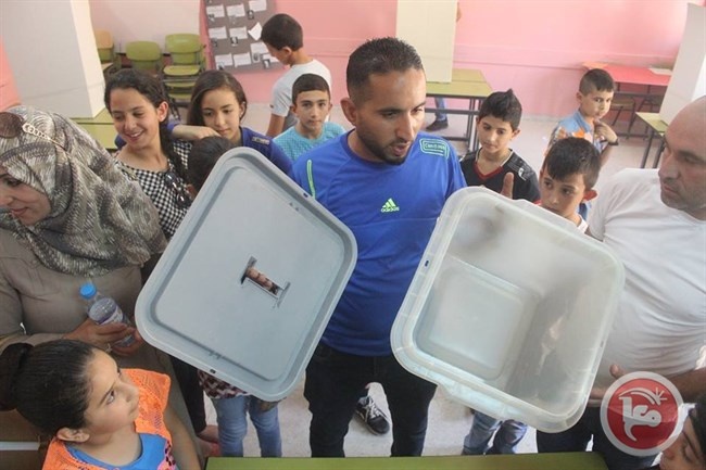 يوم للانتخابات في مخيم اشبال وزهرات تقوع