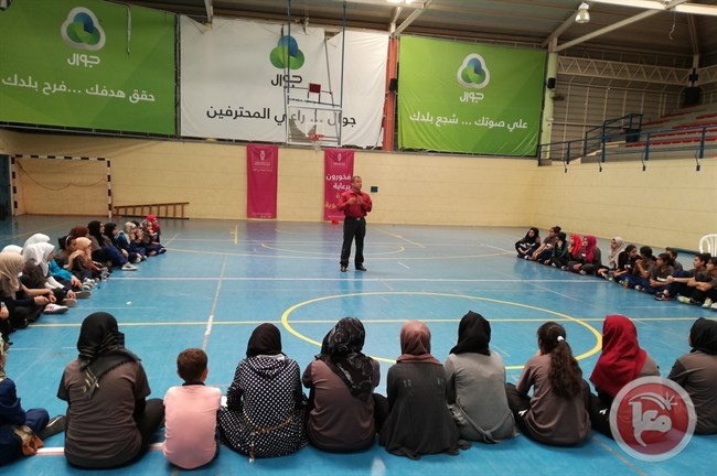 انطلاق المخيم الصيفي الرياضي لكرة الطائرة للفتيات في ماجد اسعد