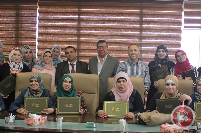 بلدية البيرة تختتم دورة في صعوبات التعلم