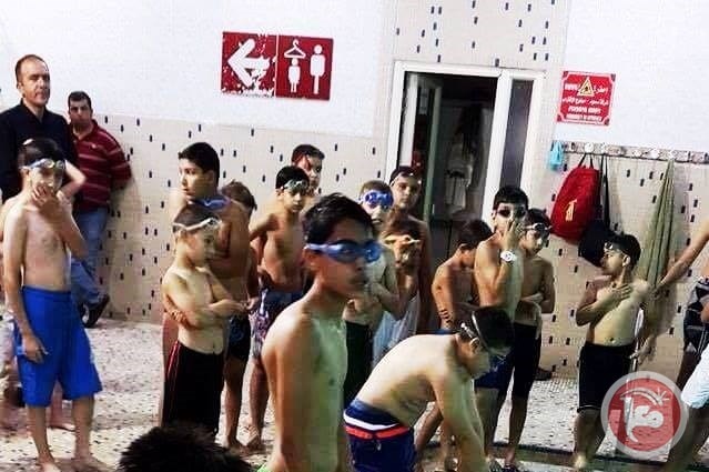قدسنا وجمعية الشبان المسيحية ينظمان بطولة سباحة لسباحي الجمعية