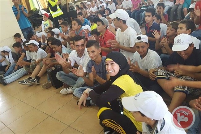 اطفال مخيم القدس الصيفي يزور بلدية الزاوية