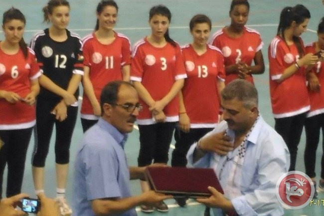 منتخب فلسطين لكرة اليد للسيدات يخسر امام بطل الجزائر 25-17