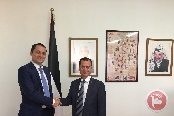 السفير ابو زيد يبحث سبل التعاون مع نائب وزير الاستثمار الكازاخي