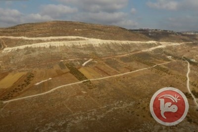 مستوطنون يحتجون على شق طرق للفلسطينيين جنوب نابلس