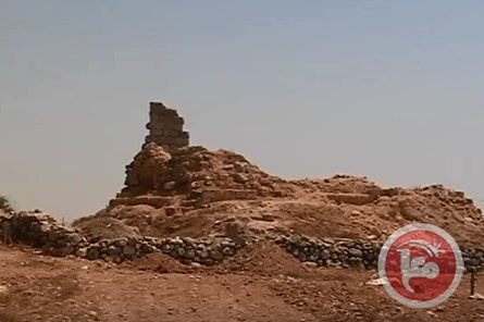 اكتشاف فسيفساء بيزنطية على ارضية كنيسة قديمة