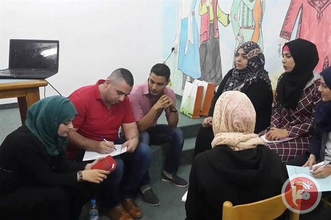&quot;إنجاز&quot; تعقد ورشة تدريبية للمتطوعين في قلقيلية