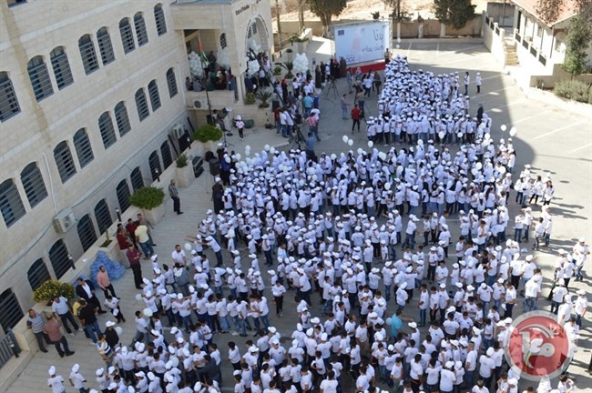 ألف طفل فلسطيني يوجهون رسالة سلام إلى العالم