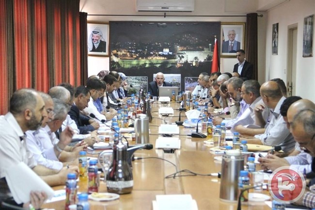 حميد يترأس الاجتماع الدوري لتنفيذي الخليل