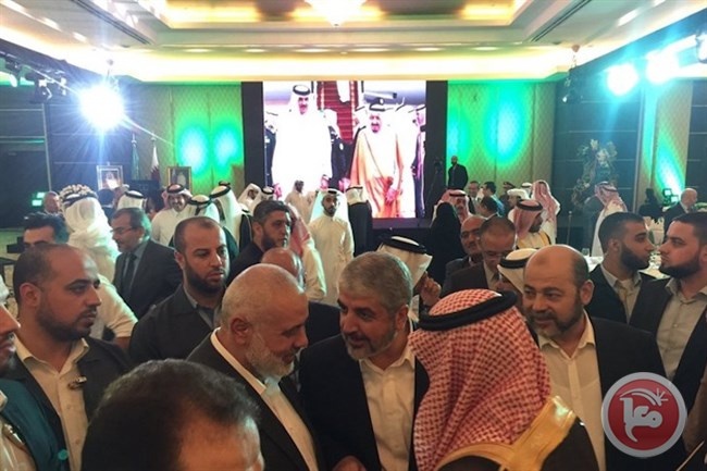 &lt;div&gt;صورة وتعليق: &lt;/div&gt;قادة حماس يتصدّرون احتفال السفارة السعودية باليوم الوطني