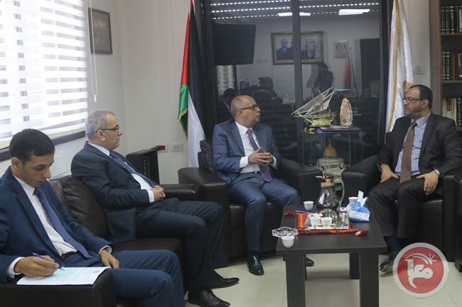 النائب العام يجتمع بسفير المملكة المغربية لبحث سبل التعاون