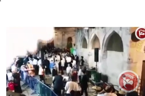 الاحتلال يستبيح طريق الواد وسوقه الأثري في القدس