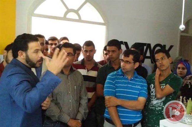 رحلة علمية لطلبة كلية تكنولوجيا المعلومات بالخليل