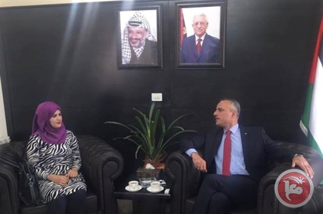 رئيسة جمعية المرأة الفلسطينية تطلع وزير العدل على حملة &quot;صفية تسكتيش&quot;