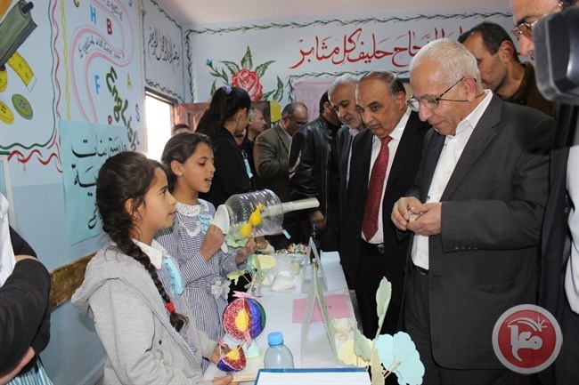 تربية جنوب الخليل تفتتح معرض &quot;العلوم بين المتعة والمعرفة&quot;