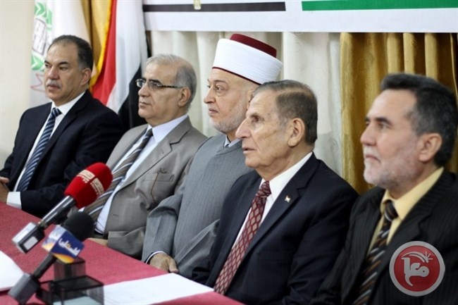 الرئيس يقبل استقالة مجلس أمناء المعاهد الأزهرية