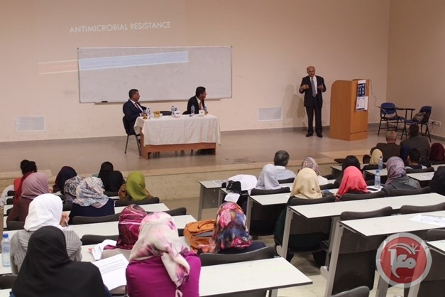 الامريكية تحيي الأسبوع العالمي للتوعية من استخدامات المضادات الحيوية
