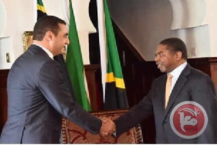 السفير الفلسطيني لدى تنزانيا يطلع رئيس زنجبار على الأوضاع