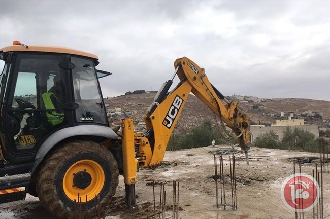 الاحتلال يجبر شقيقين على هدم منزليهما في القدس