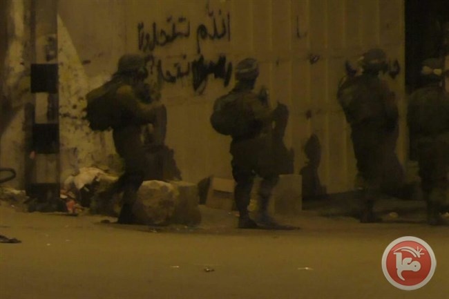 قوات الاحتلال تعتقل 23 مواطناً بينهم ارملة شهيد