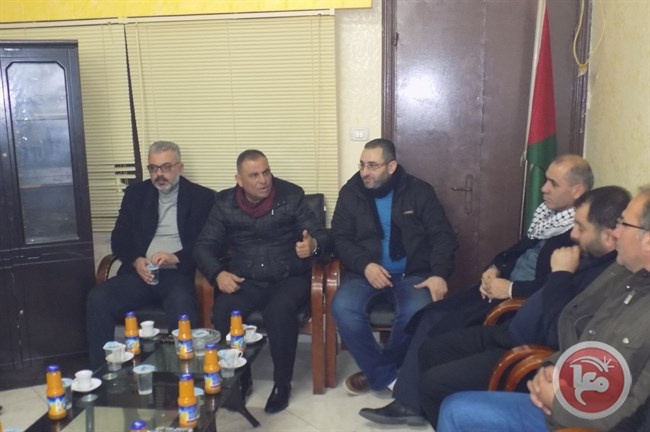 مدير مخابرات نابلس يجتمع مع امناء سر فتح