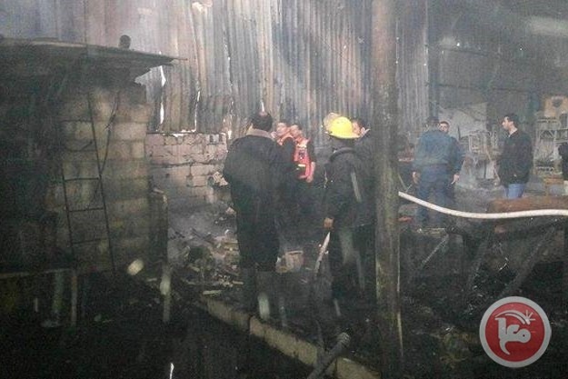 الدفاع المدني بغزة يسيطر على حريق بمنجرة في حي الزيتون