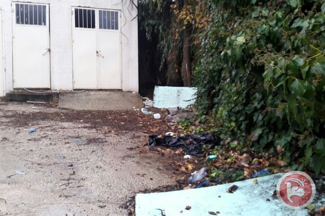 مواطنون يطالبون بإزالة النفايات من أمام الصحة القديمة بسلفيت