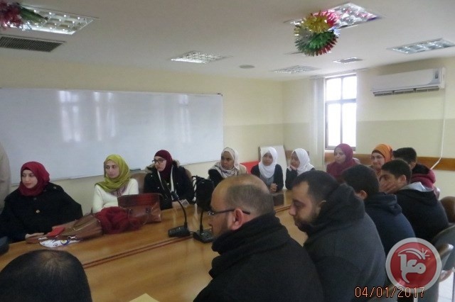 تربية أريحا تعقد ورشة تعريفية لمعرض فلسطين 2016/2017