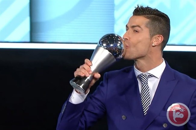 رونالدو يفوز بجائزة أفضل لاعب لعام 2016
