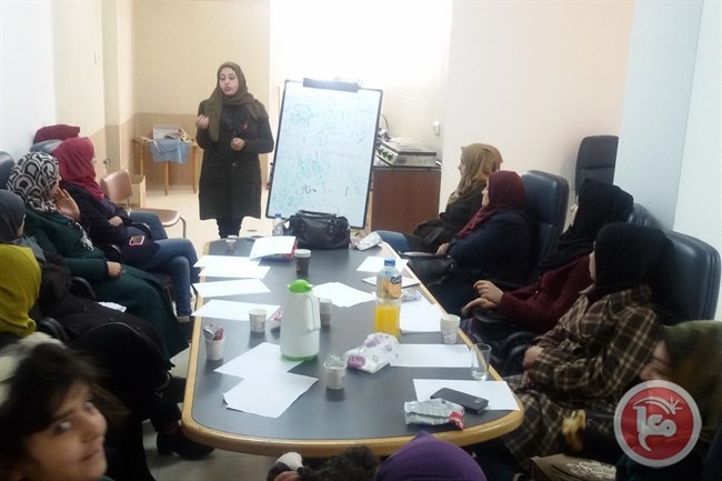 &quot;نضال المرأة&quot; تنظم ورشة عمل بعنوان &quot;العنف ضد المرأة&quot; شمال الخليل