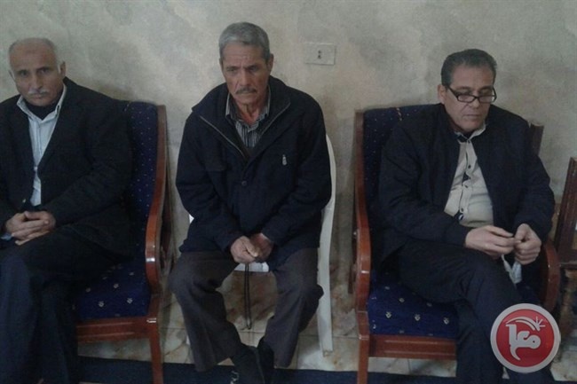 جبهة التحرير وحزب الشعب يزوران تجمع الشبريحا للاجئين