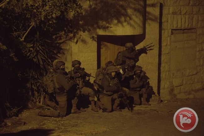 اعتقال 22 مواطناً من الضفة الغربية