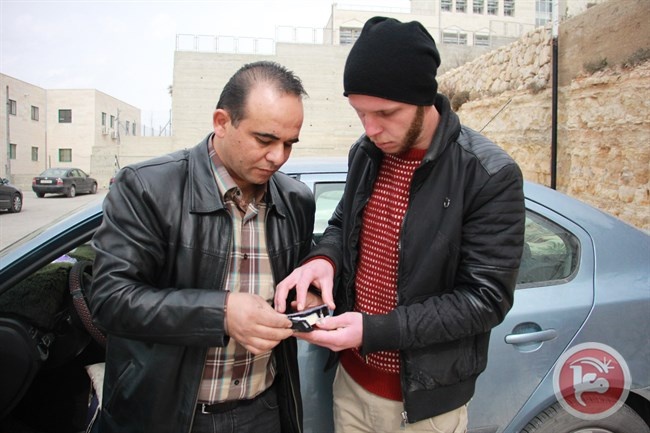 طالب من &quot;القدس المفتوحة&quot; يصمم جهازًا لحماية السيارات من السرقة