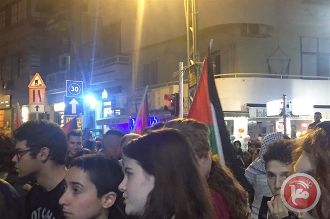 &lt;div&gt;صورة وتعليق: &lt;/div&gt;علم فلسطين في قلب تل أبيب