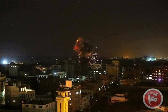 اصابتان وسط خانيونس- 19 غارة جوية على غزة والفصائل تحذر