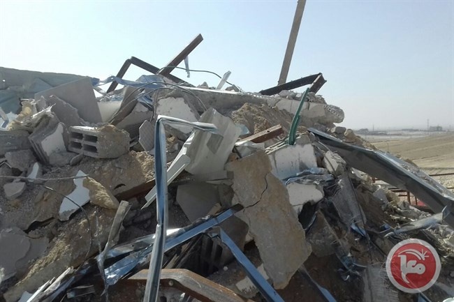 الاحتلال يهدم منزلا غرب النقب
