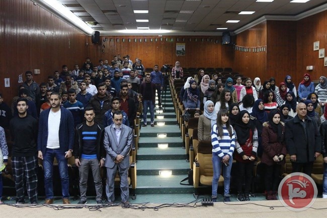 نادي قلقيلية الأهلي يقدم عرضا مسرحياً