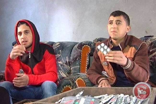 120 حبة دواء سر استقرار حياة شقيقين في غزة