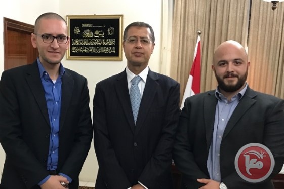 فتح تجتمع مع السفير المصري في رام الله