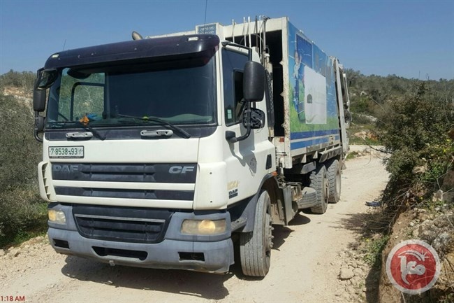 الاحتلال يصادر 3 شاحنات فلسطينية قرب عزون بقلقيلية