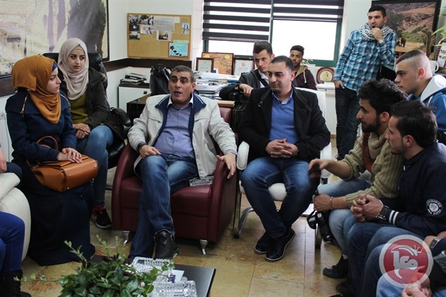 وفد من كلية الإعلام بالقدس المفتوحة يزور شبكة معا